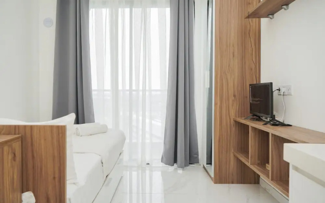 Studio With Cozy Design At Sky House Bsd Apartment