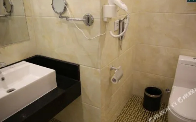 Yilong Ruiyun Hotel (Jinan Shanghe Fumin Road Baida Shopping Plaza)