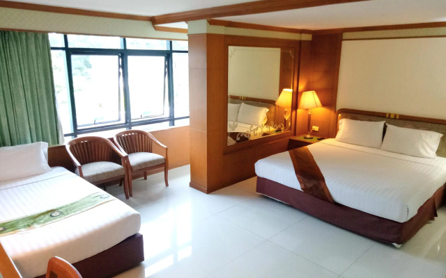 Grand Park Hotel