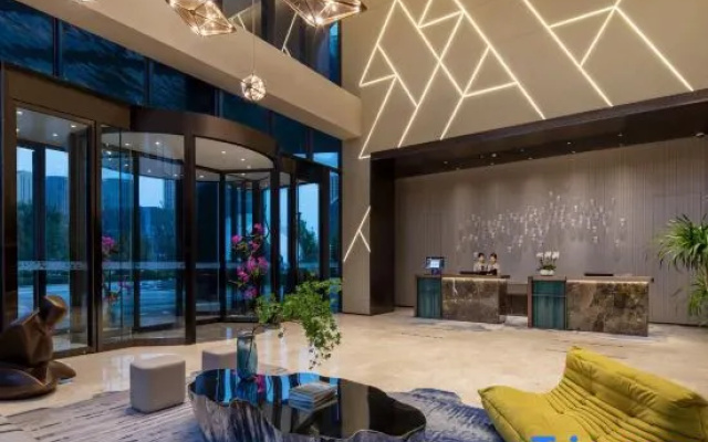 Beijing Jinqishu Hotel (Daxing Yihezhuang Metro Station)