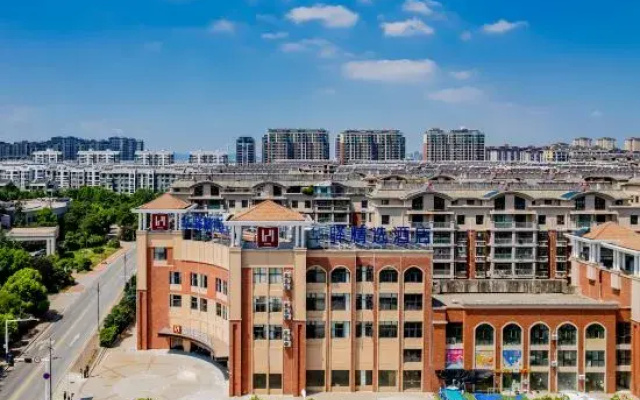 Rujia Huayi Select Hotel (Quanjiao County Jingji Kaifa District Shizidian)