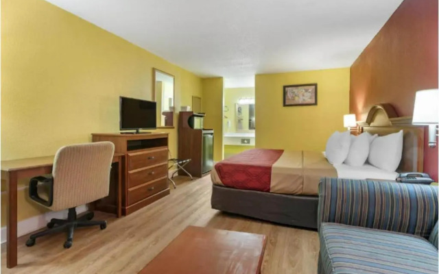 Travelers Inn Douglas By OYO US-441
