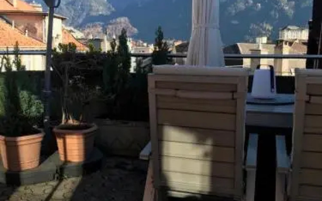 Home Abroad 2