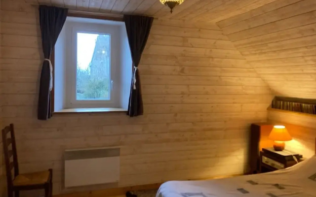 Spacious Holiday Home Near Omaha Beach