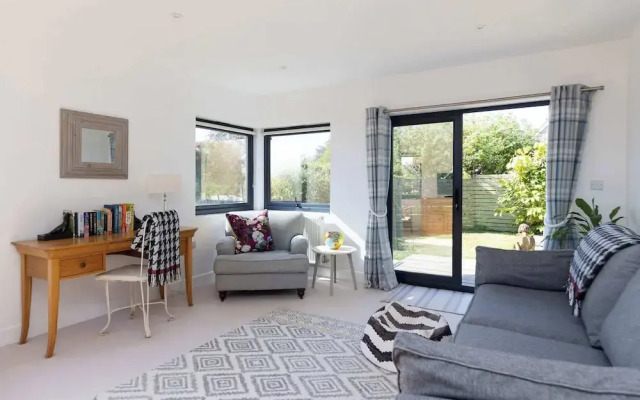 Bespoke Retreat for 4 in West Wittering