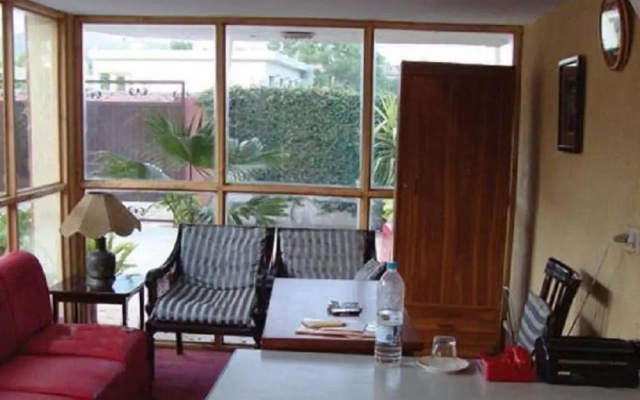 Indus Lodge Guest House