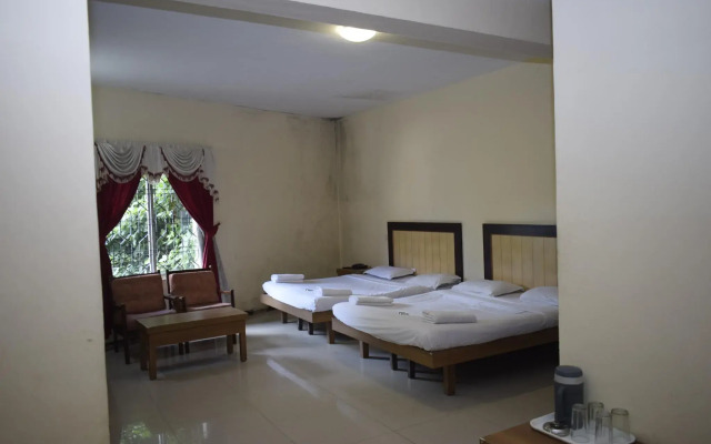 Hotel Preethi Palace