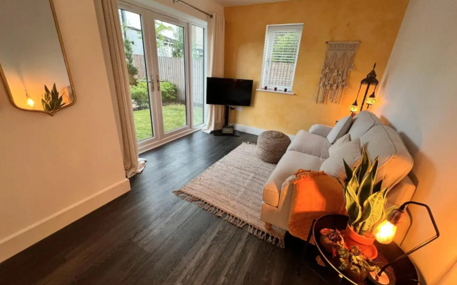 Warm, cosy apartment sleeps 4