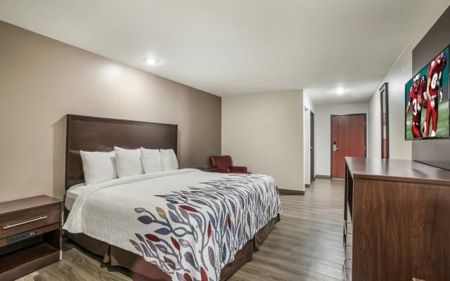 Red Roof Inn & Suites Lake Charles