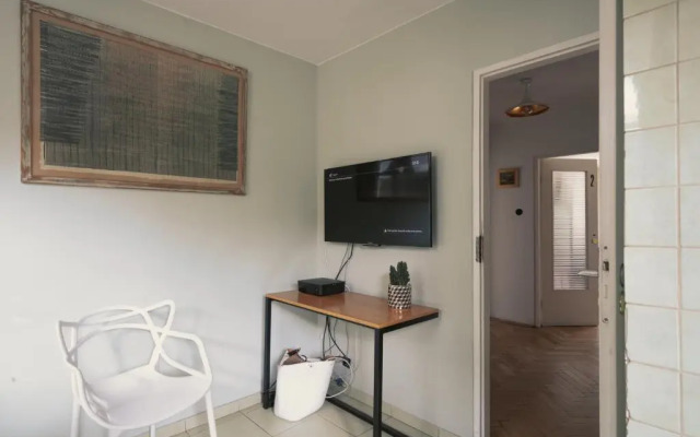 Opera Art Apartment Vintage Slow