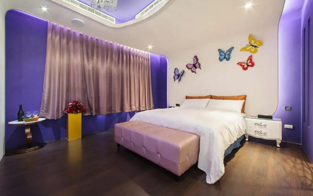 Chen He Spa Motel