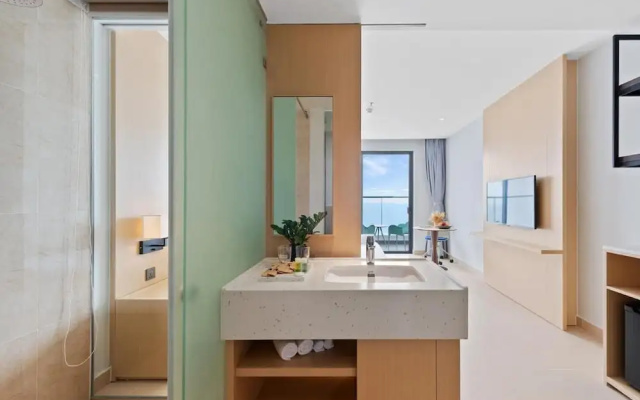 Cam Ranh Nha Trang Seaview Condotel