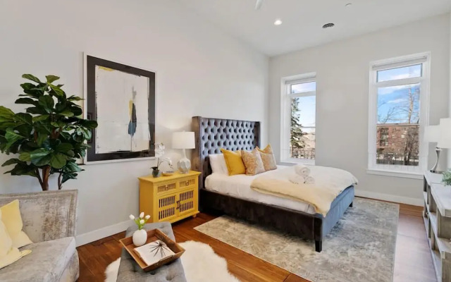 The Penthouse Loft in the Heart of Old Town!