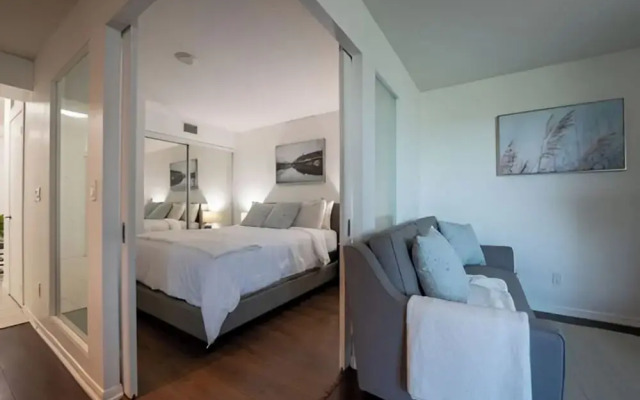 Guestilo Residence - Fort York