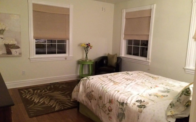 Windsong Manor Bed & Breakfast