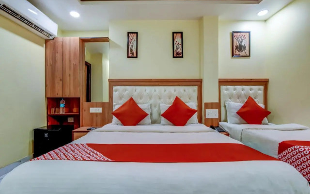 Hotel Sarthak Palace