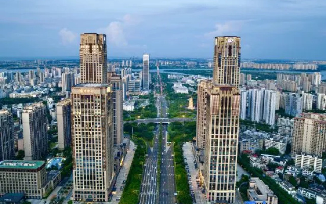 Ya Hotel (Haikou Riyue Square Duty Free Shop)