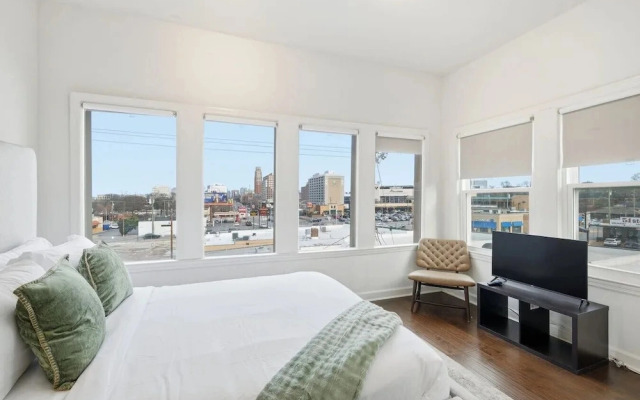 Apex Executive Apartments - 30th Ave