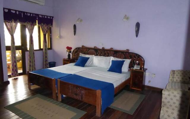Отель Almond Tree Guest House Гана, Мори - отзывы, цены и фото номеров - забронировать отель Almond Tree Guest House онлайн комната для гостей