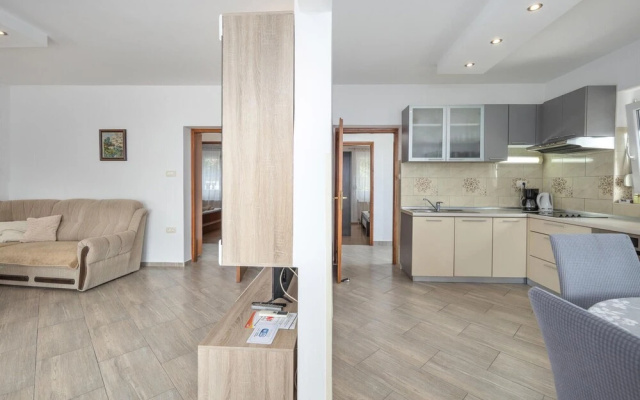 Beautiful Home in Crikvenica With Wifi and 2 Bedrooms