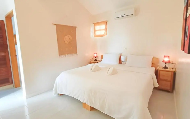 Alona42 Resort