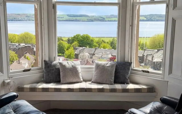 Panoramic View - Garden - Parking - Sleeps 6