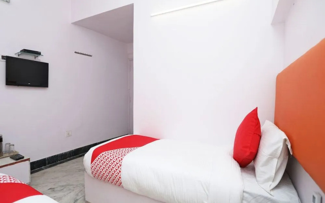 OYO 13834 Hotel Sonali