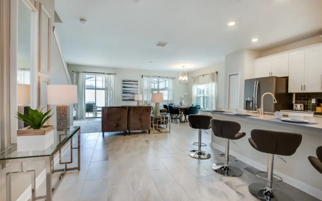 8934 Stinger Drive