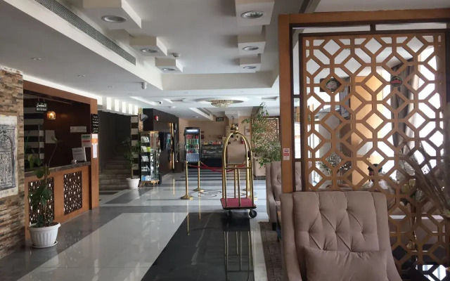 Golden M1 Furnished Apartments