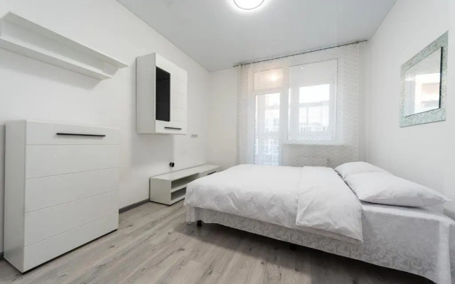 Flatrent Drahomanova 2a
