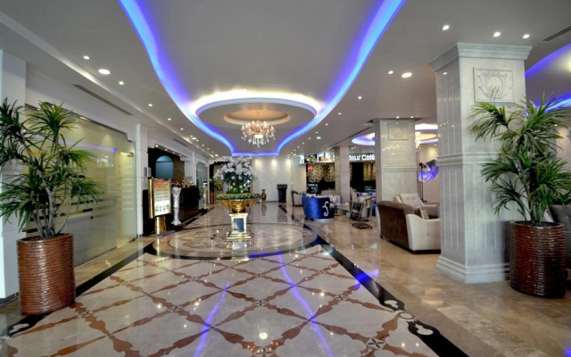 Grand East Hotel