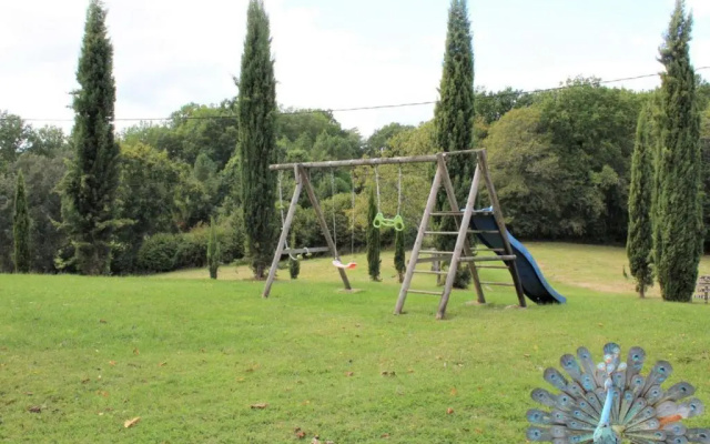 Gite Mazeyrolles, 3 pièces, 4 personnes - FR-1-616-106