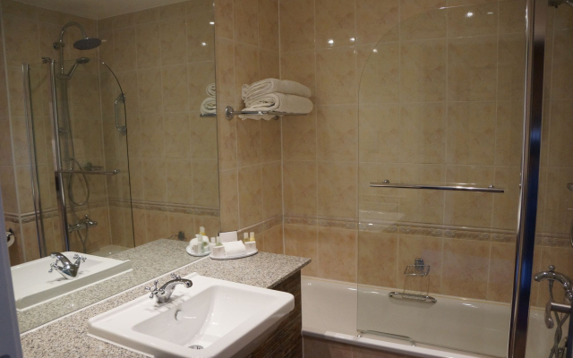 Carnoustie Golf Hotel