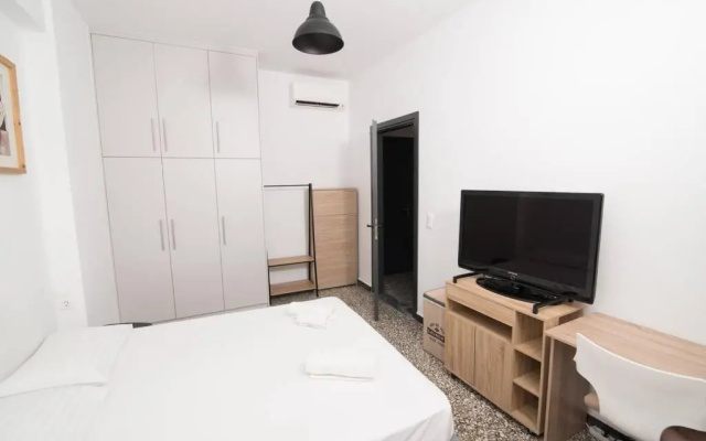 Downtown Sunny Apartment