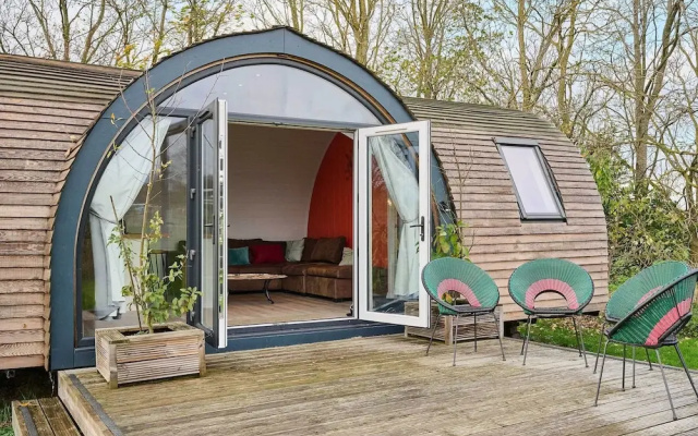 Host Stay Secret Garden