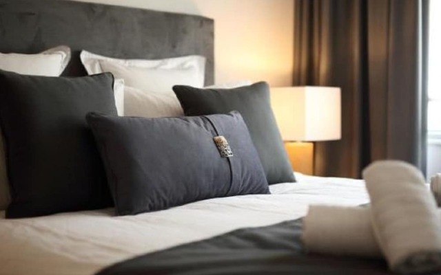 Отель Fivos Luxury Suite in Athens Center Афины вид на фасад