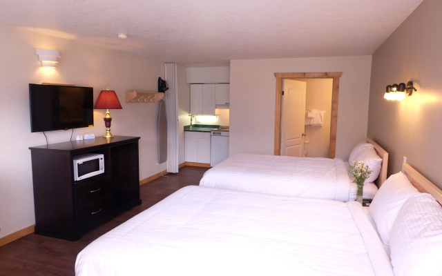Golden Village Lodge