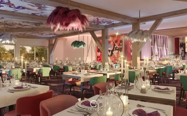 Royal Palace Hotel & Spa