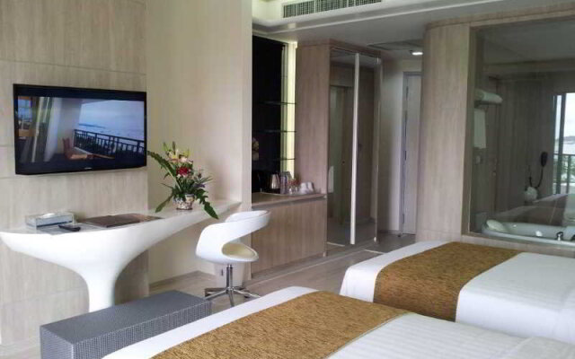 Pattaya Discovery Chic Tower Beach Hotel 0