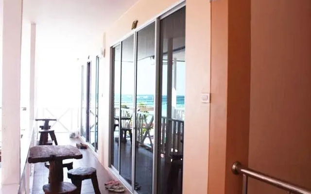 Barberry Beach Resort