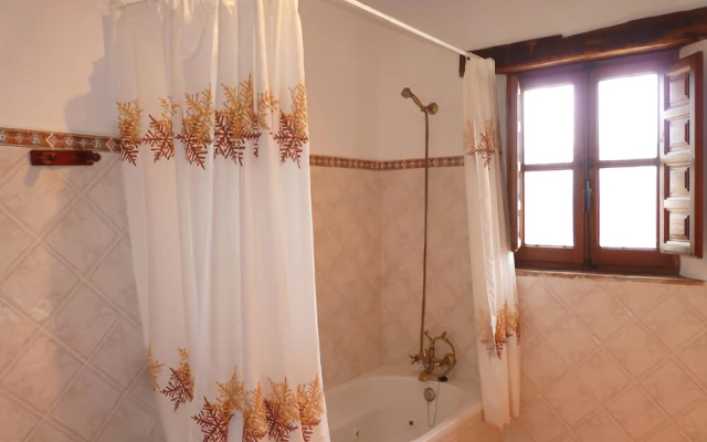 Malaga 101846 3 Bedroom Holiday home By Mo Rentals