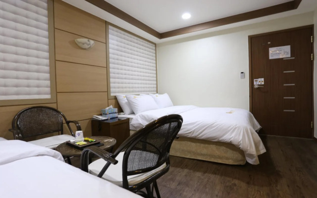 City Park Hotel