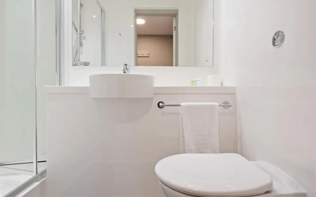 Fabulous Large City Centre Apt 6BR - Sleeps 6