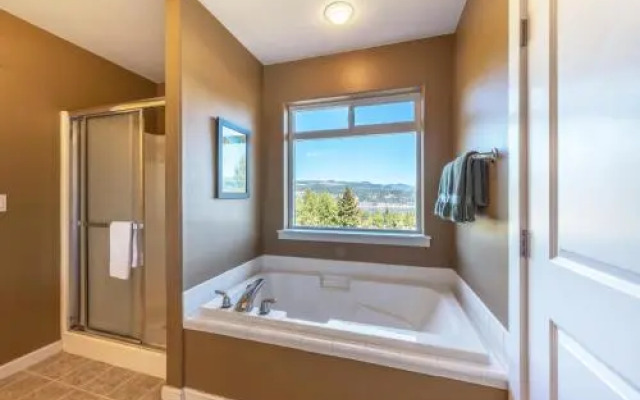 West Sail-River/Mt Vw-5BR/2.5B