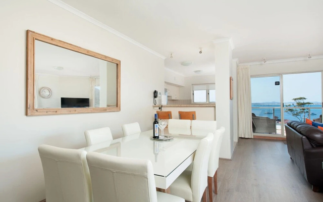 Breakwater Apartment, Unit 205/2 Messines Street