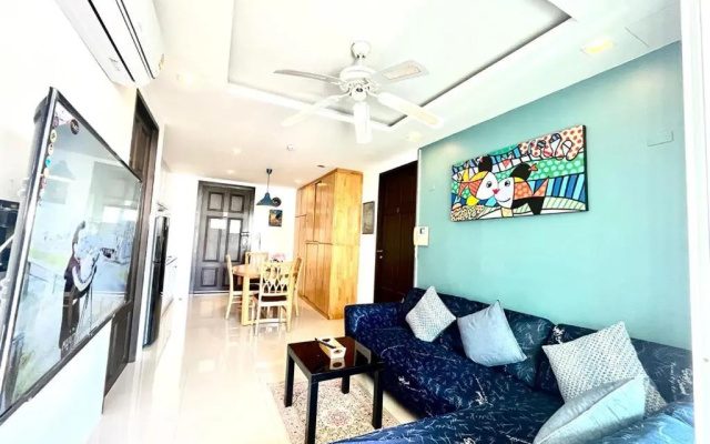 6-19 - 2 Bdr Condo With Balcony and Shared Pool