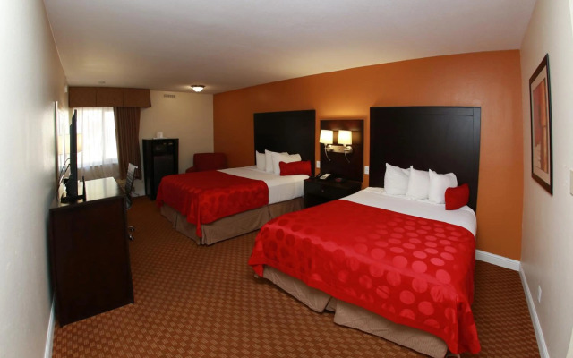 Ramada by Wyndham Fresno North