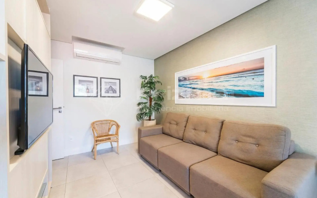 Elegante Apartamento de 3 quartos na Praia de Bombinhas.