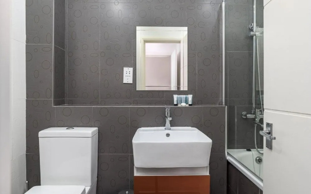 Modern Bedford Blues Apartment