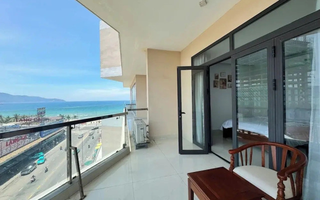 Cocorico Da Nang Beach Hotel